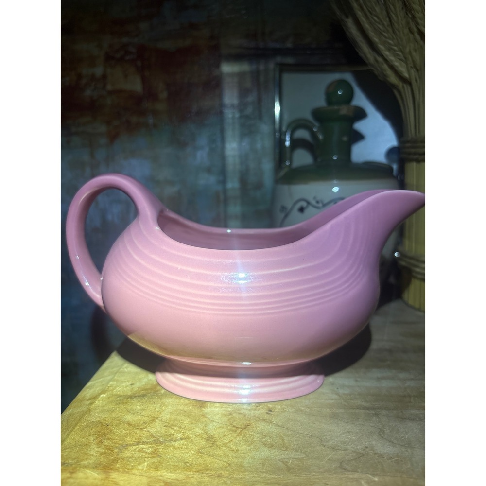 Fiesta Rose Pink Gravy Boat Homer Laughlin USA Ceramic Art Deco Sauce Server